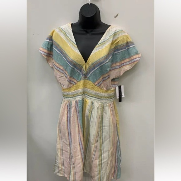 Oneill Women Multi Dress Sz L NWT - Picture 1 of 4